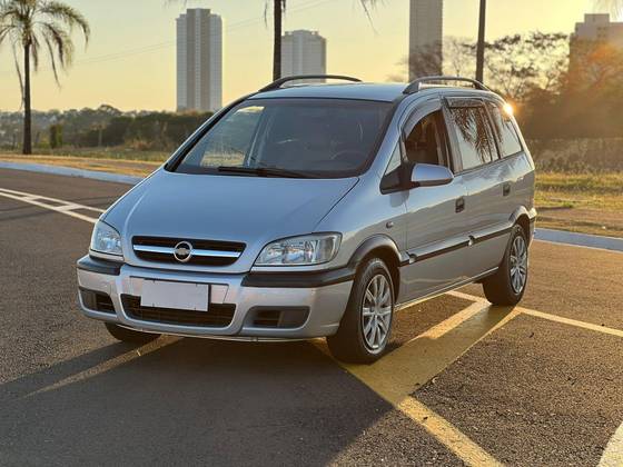 CHEVROLET ZAFIRA 2.0 MPFI EXPRESSION 8V FLEX 4P AUTOMÁTICO